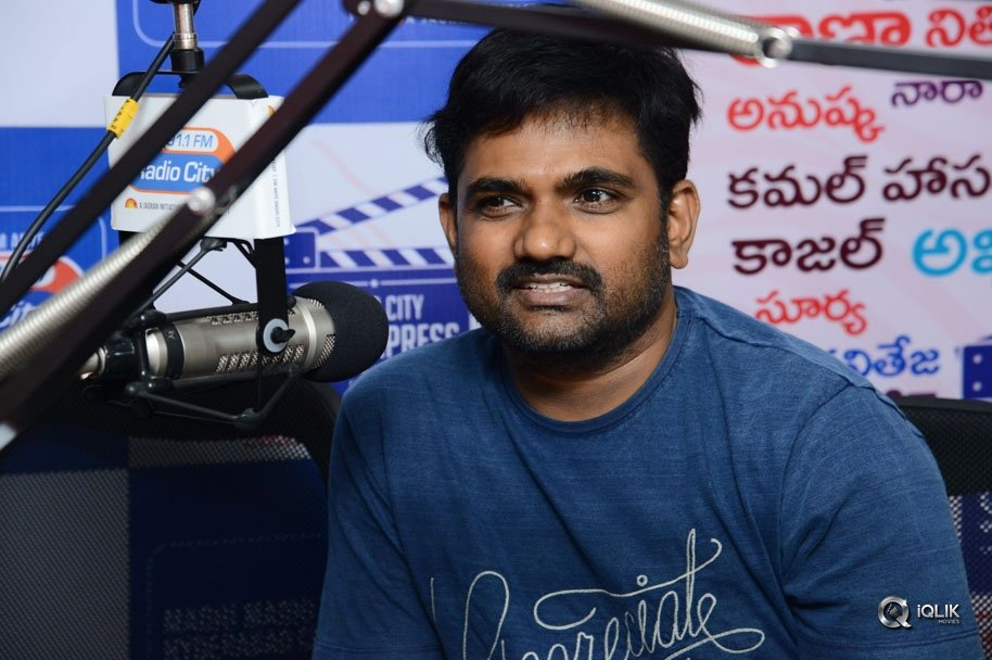 Mahanubhavudu-Movie-Team-At-Radio-City